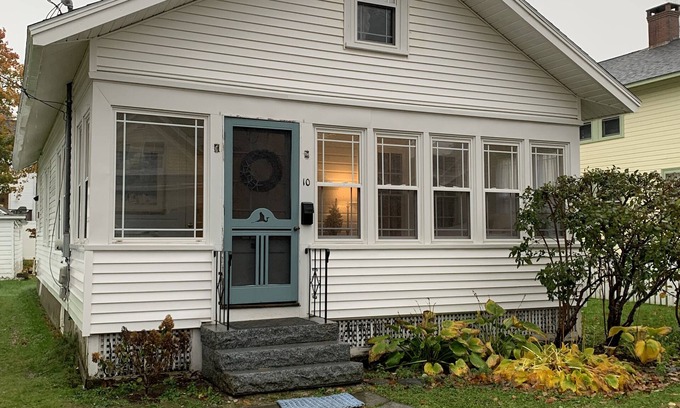 Camden House | Winter Rental Only - Charming Sears & Roebuck Bungalow Cottage