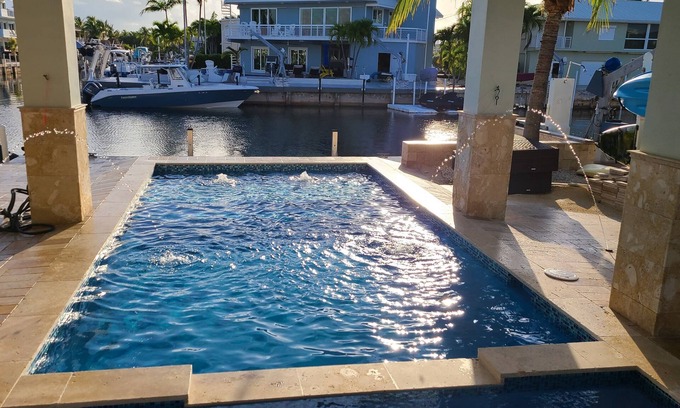Islamorada Apartment | Winterbirds! Charming studio in the Port Antigua Islamorada Florida Keys