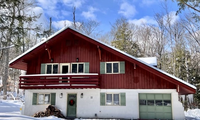 Stratton Mountain Ski Chalet | Winterfell chalet - quiet, relaxing & private with Stratton on your doorstep.