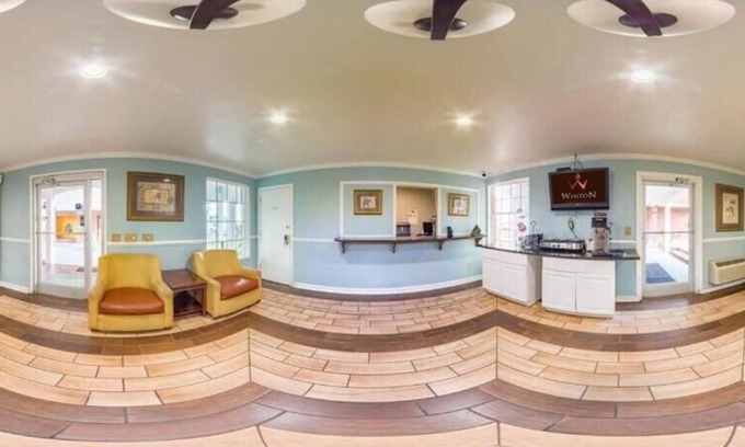 Barnwell Hotel | Winton Inn & Suites