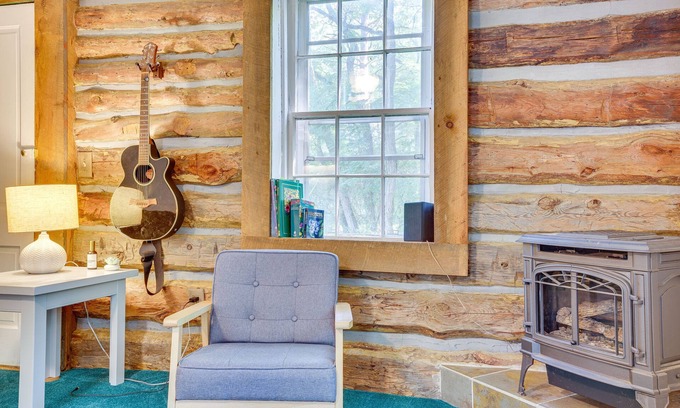Mauston Cottage | Wisconsin Cabin Getaway Near Castle Rock Late