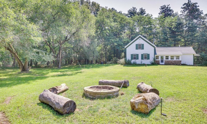 Mauston Cabin | Wisconsin Cabin Getaway Near Castle Rock Late