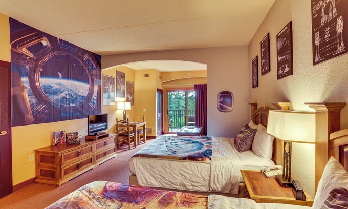 Wisconsin Dells Apartment | Wisconsin Dells Resort Condo: Golf Course On-Site