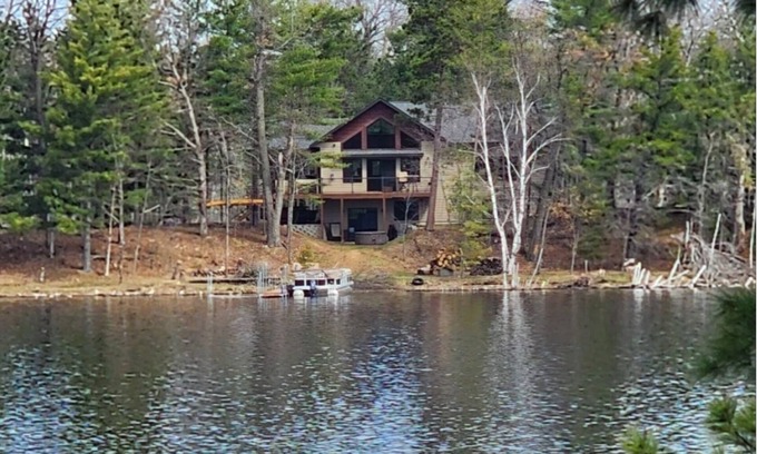 Markville House | Wisconsin Lakehome in the Pine Trees with sand beach
