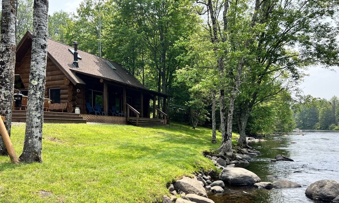 Goodman Cabin | Wisconsin log cabin: Beautiful, private, & on ATV trails along Peshtigo River