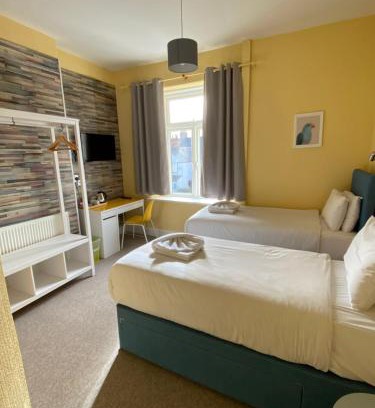Riverside House | WiseStay