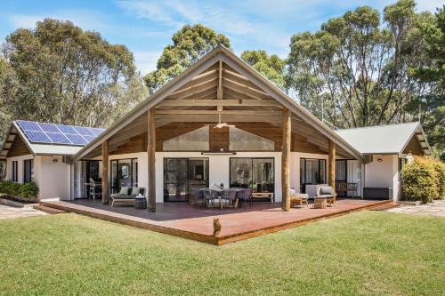 Quindalup House | Wisteria Lodge