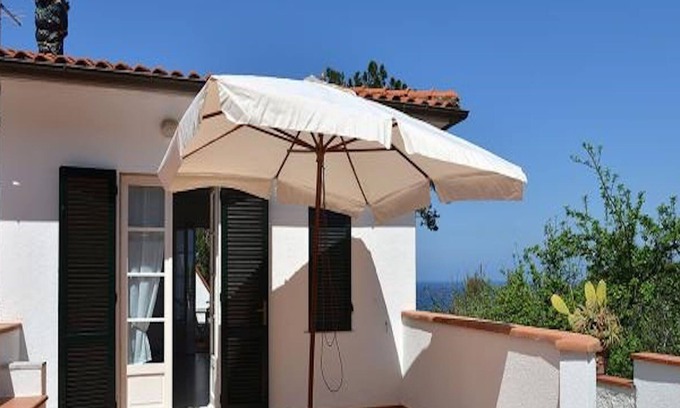Sant' Andrea Apartment | With Furnished Terrace and Close to the Beach - Apartment Denise 6