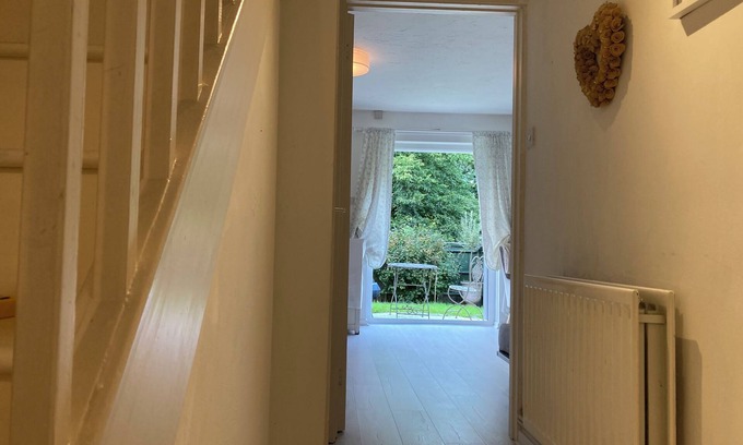 South Richmond House | With Garden & Fast Access to Central London & Heathrow Airport