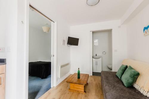Withernsea Apartment | Withernsea Studio Apt & Sofa bed