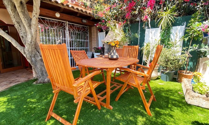 S'oru e Mari Apartment | Within walking distance of Sant'Andrea beach (15 km from Cagliari) with barbecue