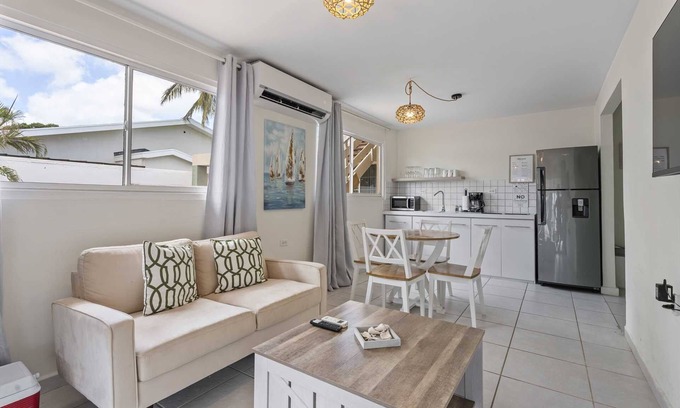 Koyari Apartment | WLR4 - 2BR near Palm Beach - White Lotus Retreat