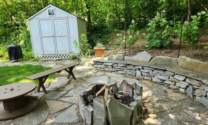 Zirconia Cottage | WNC oasis w/unique outdoor patio. Close to trails, waterfalls, more