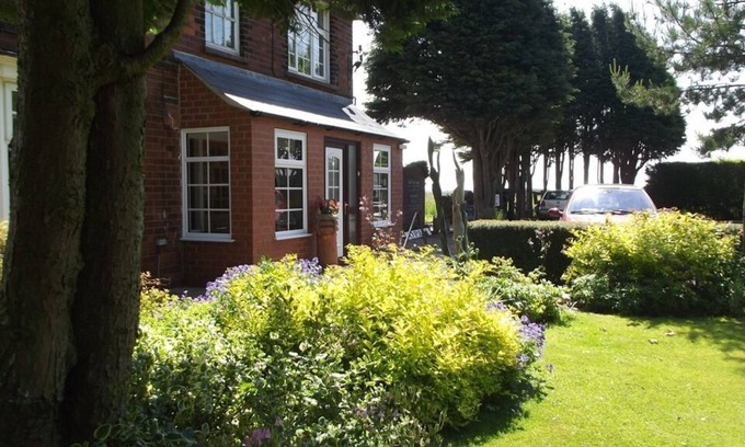 Stainton le Vale Bed & Breakfast | Wold View House B&B