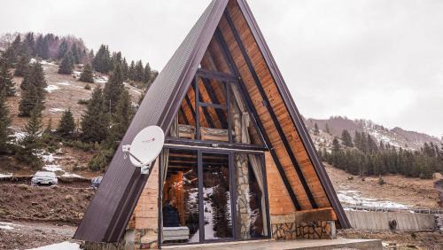 Montenegro House | Wolf House Jelovica