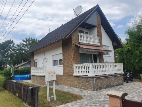 Balatonkeresztur House | Wolf Vendégház