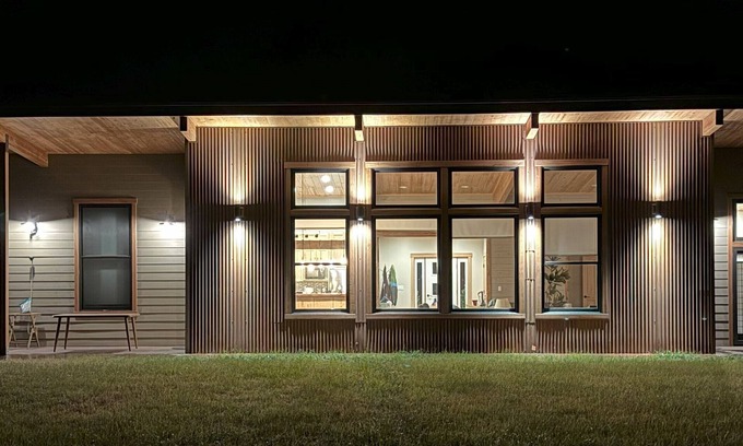 Winthrop House | Wolfcreek Lodge - Modern 3 bd house on a ski trail and river access/hiking trail