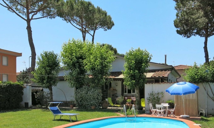 Torre del Lago Puccini House | Wonderful private villa for 8 guests with WIFI, private pool, TV, terrace, pets allowed and park...