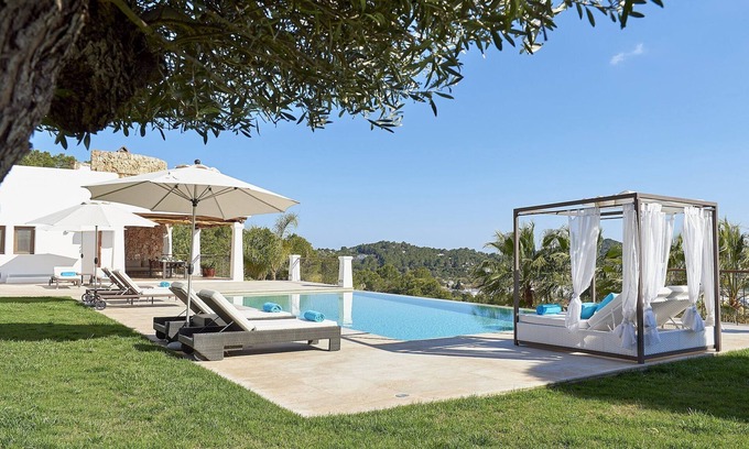Sant Carles de Peralta Villa | Wonderful Ibiza Villa | Villa Norbert | 4 Bedrooms | Spacious Furnished Sun.