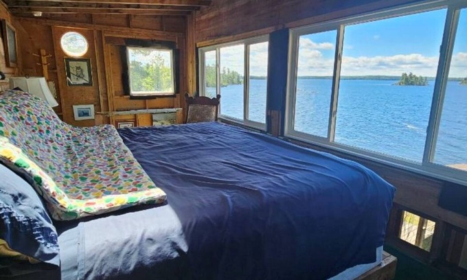 Kenora Cottage | Wonderful 2-bedroom cottage on Lake of the woods