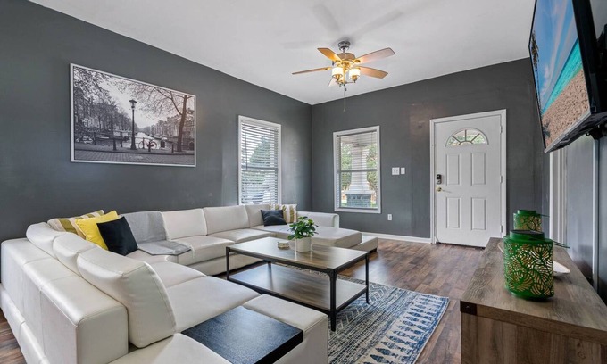 East Ybor House | Wonderful 3 Bed 2 Bath House in Heart of YBOR City