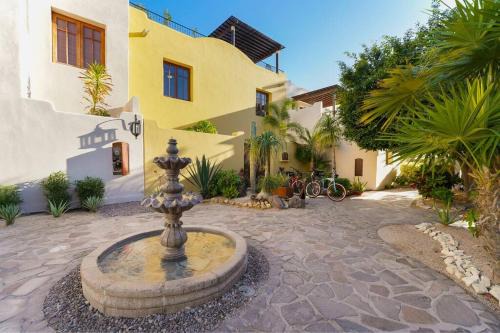 Nopolo House | Wonderful 3 Bedrooms & 3 Bathrooms Home