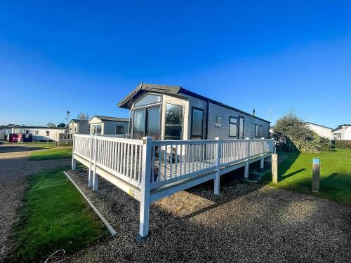 Scratby Other | Wonderful 6 Berth Caravan For Hire By A Stunning Norfolk Beach Ref 19006Sd