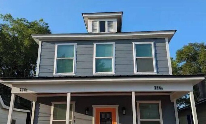 Wilmington Cottage | Wonderful Downtown Cottage - Big Backyard - Pet Friendly!