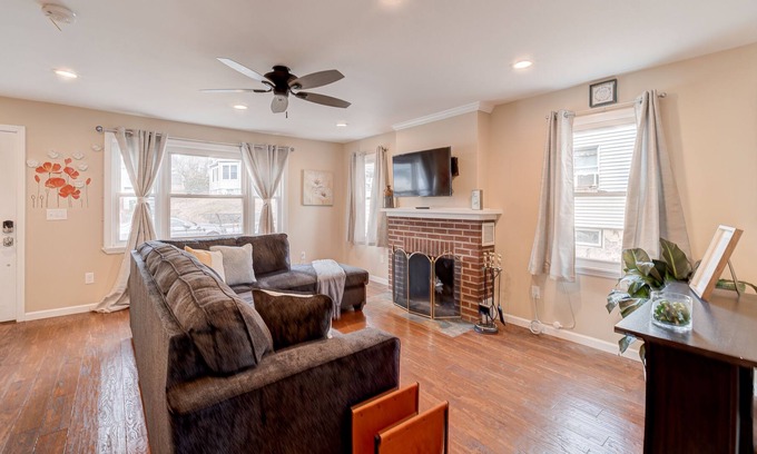 Middletown House | Wonderful Getaway in Middletown