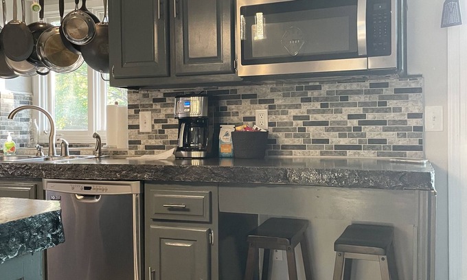 Olathe House | Wonderful home for a family retreat, corporate stay, & traveling professionals.