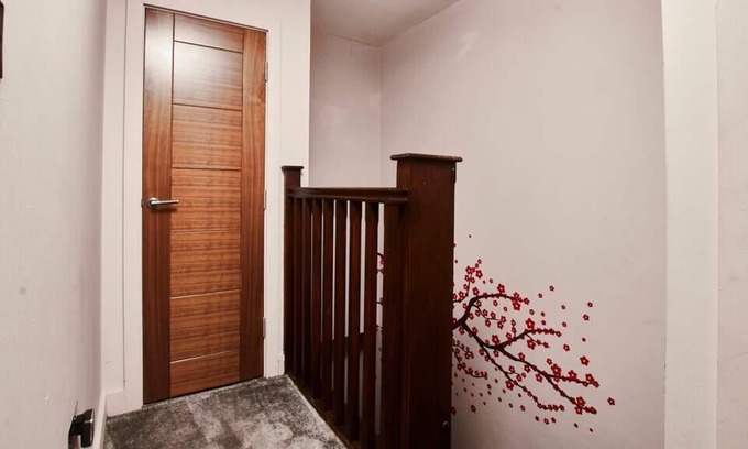 Northenden House | Wonderful House in Manchester Sleeps 8