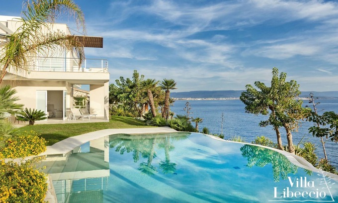 Fertilia Villa | Wonderful independent villa facing the sea with private pool for 16 people