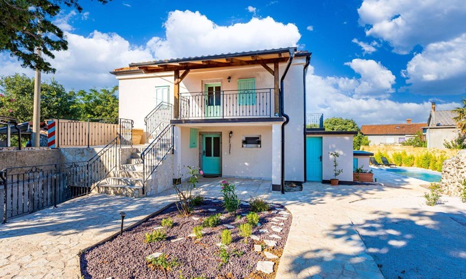 Garica House | Wonderful private villa for 8 people with A/C, WIFI, private pool, TV, terrace and parking