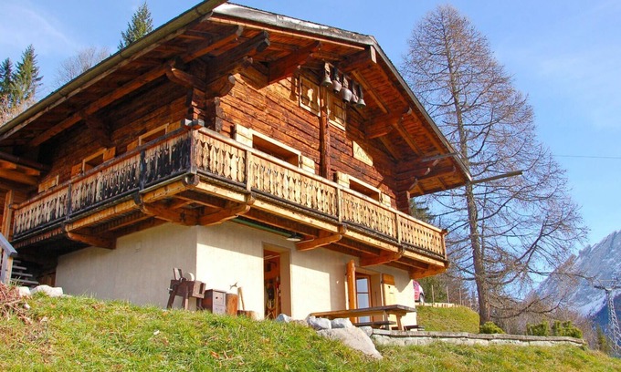 Barboleusaz House | Wonderful private villa for 6 guests with WIFI, terrace and parking