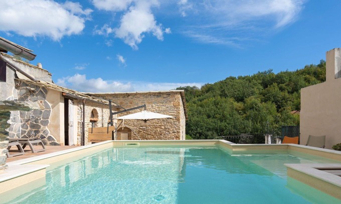Prela House | Wonderful private villa with private pool, WIFI, TV, terrace, pets allowed and panoramic view