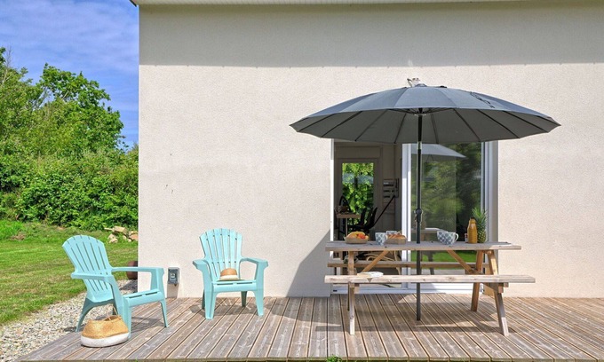 Plougrescant House | Wonderful private villa for 4 guests with TV and terrace
