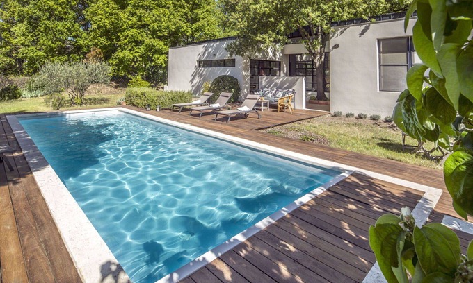 Saignon House | Wonderful private villa for 6 guests with private pool, WIFI, TV, terrace, pets allowed and park.