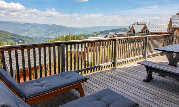 Wolfsberg House | Wonderful private villa with WIFI, hot tub, TV, terrace, pets allowed, panoramic view and parking