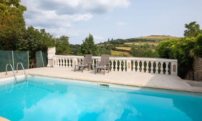 Epertully House | Wonderful private villa for 4 guests with private pool, WIFI, TV, patio, panoramic view and park.