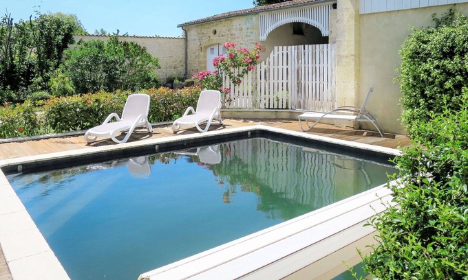 Vertheuil House | Wonderful private villa for 4 guests with private pool, WIFI and terrace