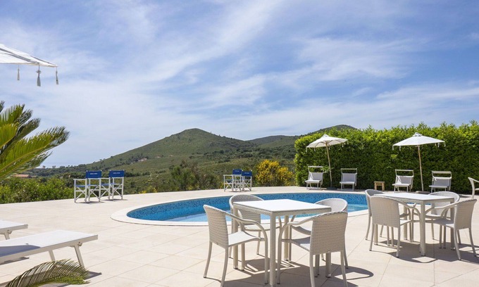 Itri Villa | Wonderful private villa for 11 people with pool, WIFI, A/C, TV, patio and pets allowed