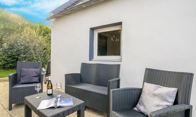 Plouescat House | Wonderful private villa for 4 people with TV, terrace, pets allowed and parking