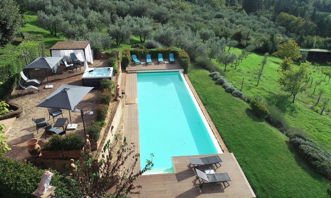 Certaldo Villa | Wonderful private villa with private pool, hot tub, A/C, WIFI, TV, patio, close to San Gimignano