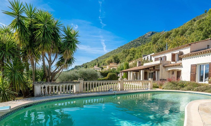 Gattieres House | Wonderful private villa for 8 guests with WIFI, private pool, TV, terrace, pets allowed and park...