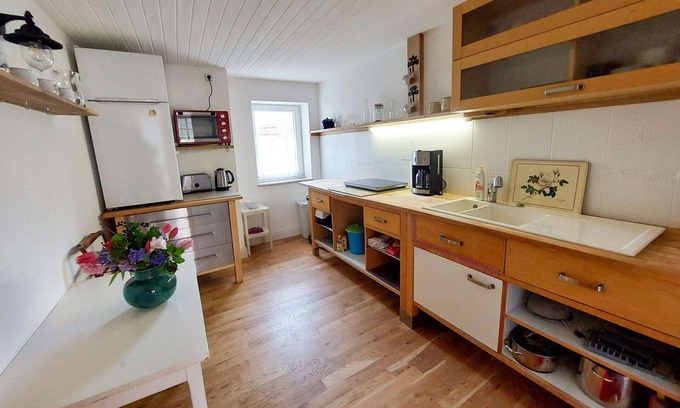Falkenhain Villa | Wonderful private villa for 3 guests with WIFI, TV, terrace and parking