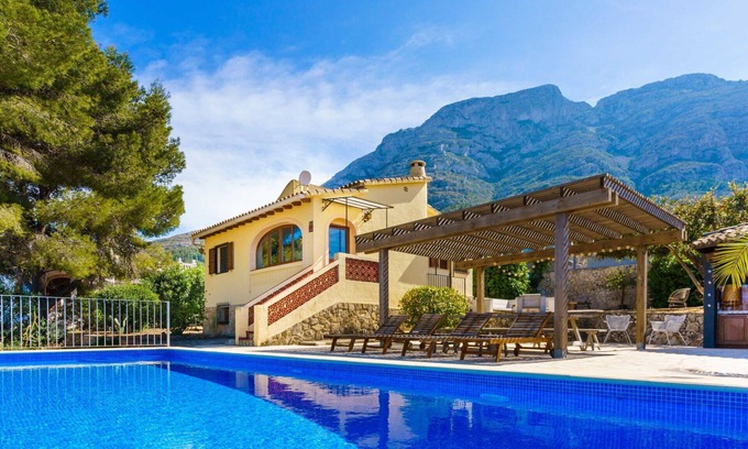 Denia House | Wonderful private villa for 4 people with private pool, A/C, WIFI, TV, patio and parking