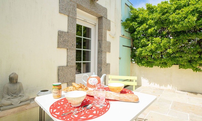 Porspoder House | Wonderful private villa for 5 guests with TV, terrace, pets allowed and parking