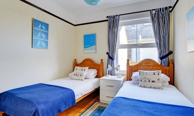 Treyarnon House | Wonderful private villa for 6 people with WIFI, TV, patio, panoramic view and parking