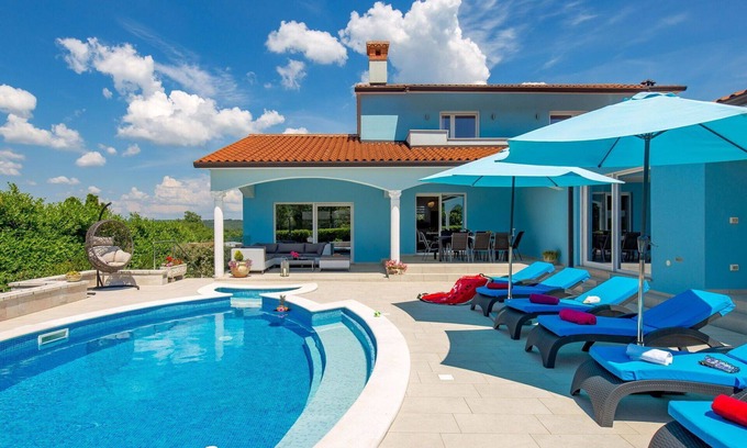 Rogocana House | Wonderful private villa for 8 guests with A/C, private pool, WIFI, TV and patio