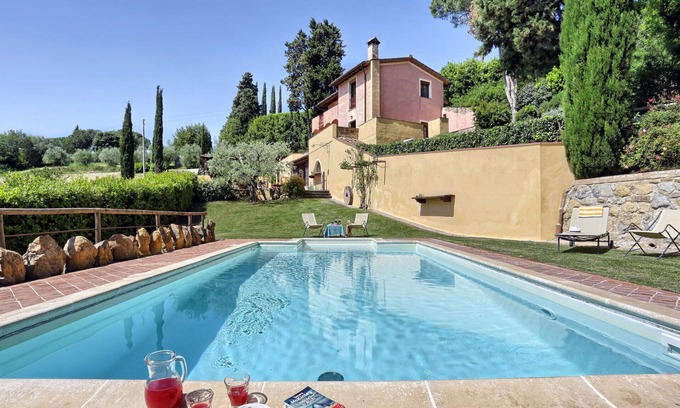 Gambassi Terme Villa | Wonderful private villa for 10 people with private pool, A/C, WIFI, TV, patio and pets allowed